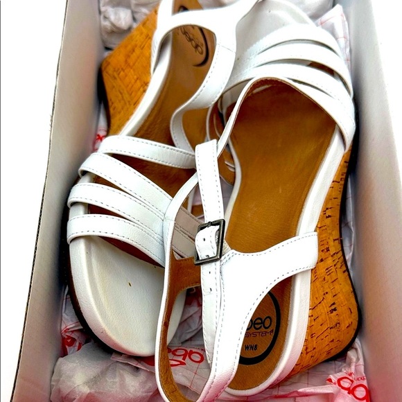 Abeo Loretta White Leather Orthotic Sandal: NWB - Picture 5 of 15